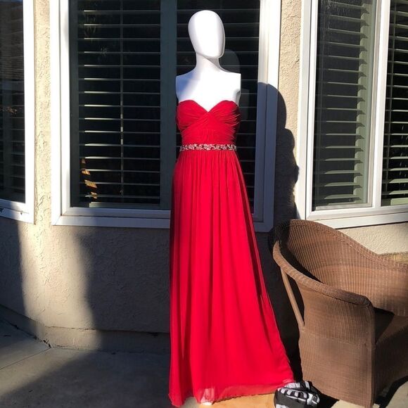 Way In: Red Strapless Beaded Waist Gown Size 3 - Picture 1 of 8
